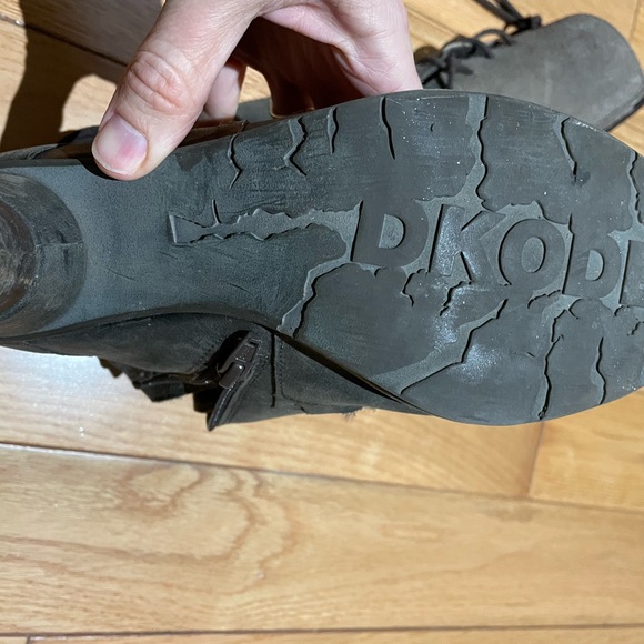 Made in Portugal leather tall boot sz40 - Picture 4 of 7